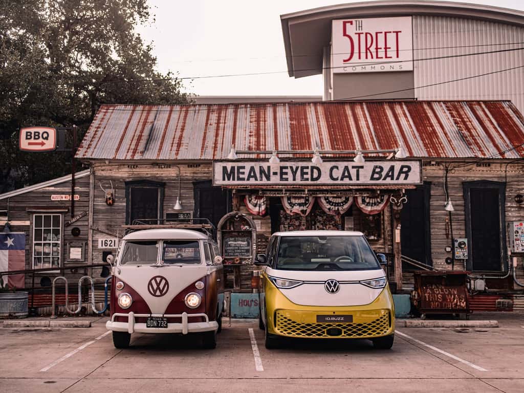 Depuis ses débuts en 1950, le Combi n'a jamais cessé de se réinventer pour suivre les tendances et les besoins des automobilistes. © Volkswagen